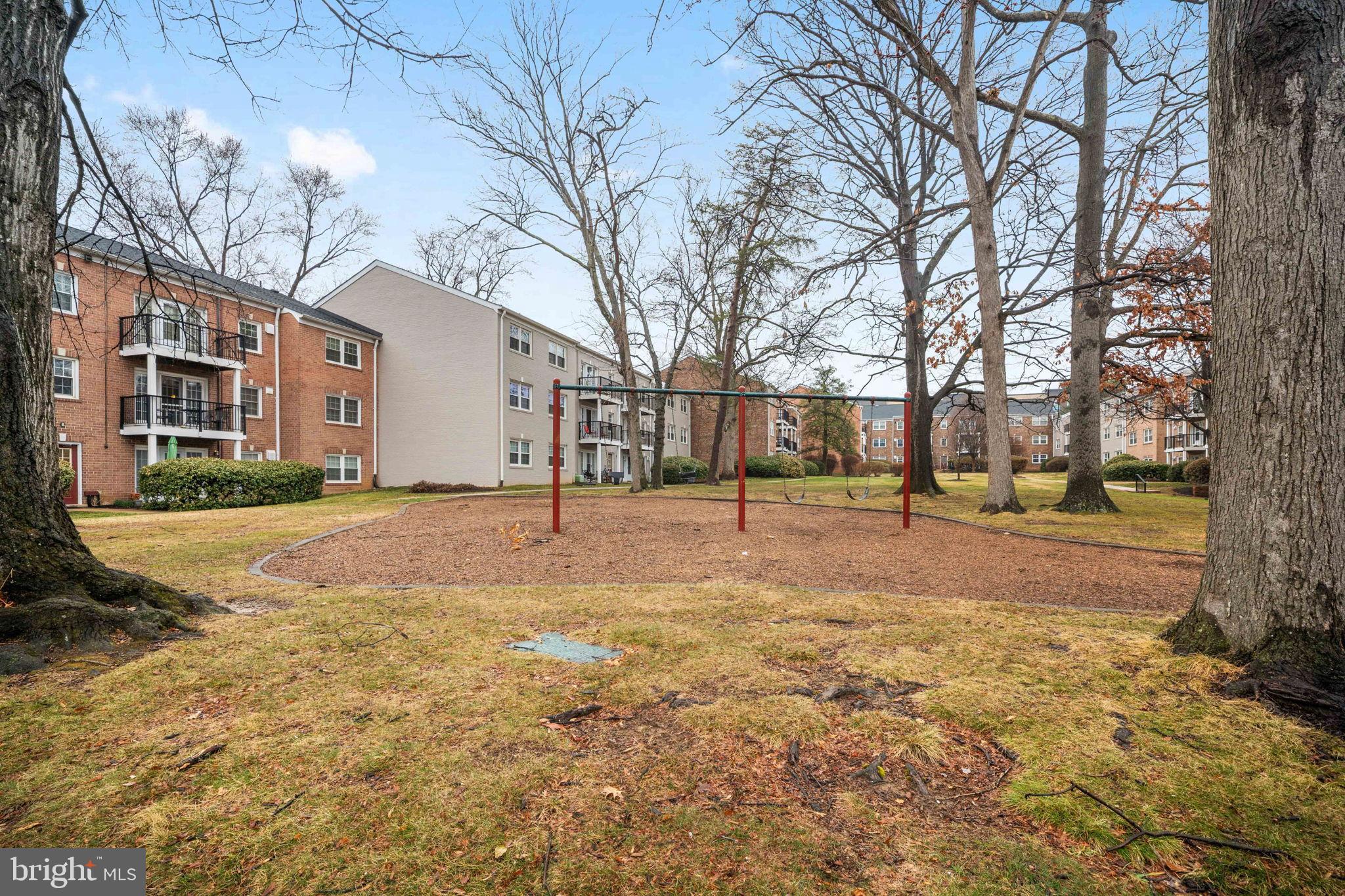 FOXCROFT COLONY CONDOS - Residential