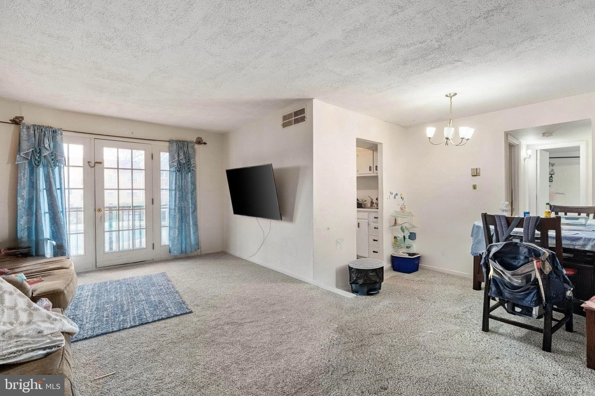 FOXCROFT COLONY CONDOS - Residential