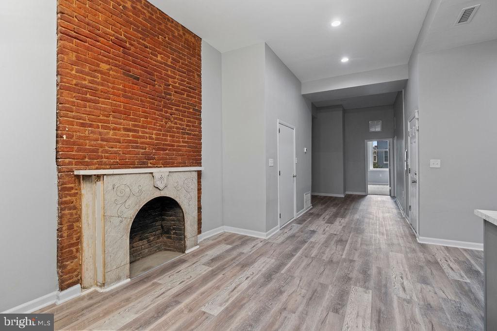 CHARLES VILLAGE - Residential Lease