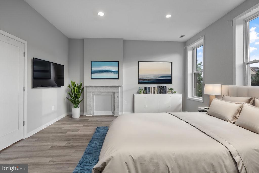 CHARLES VILLAGE - Residential Lease