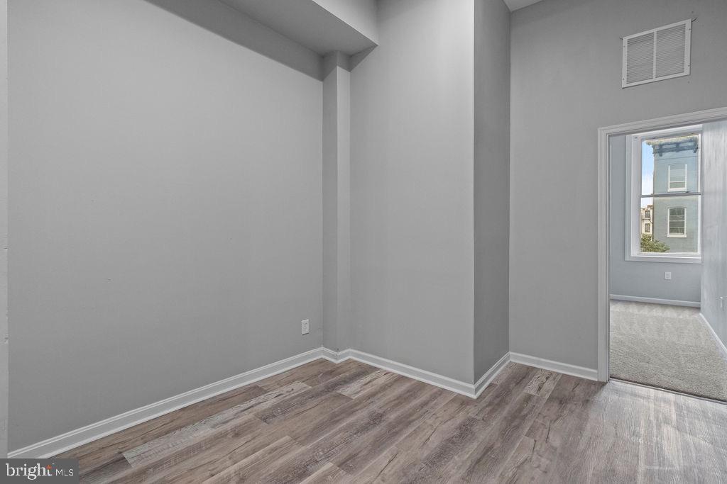 CHARLES VILLAGE - Residential Lease