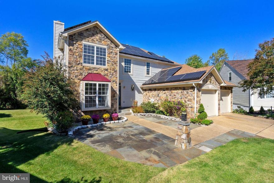 This is a basement only rental. Must have good credit. Great Greenbelt location, close to shopping, post office, beltway, and restaurants.