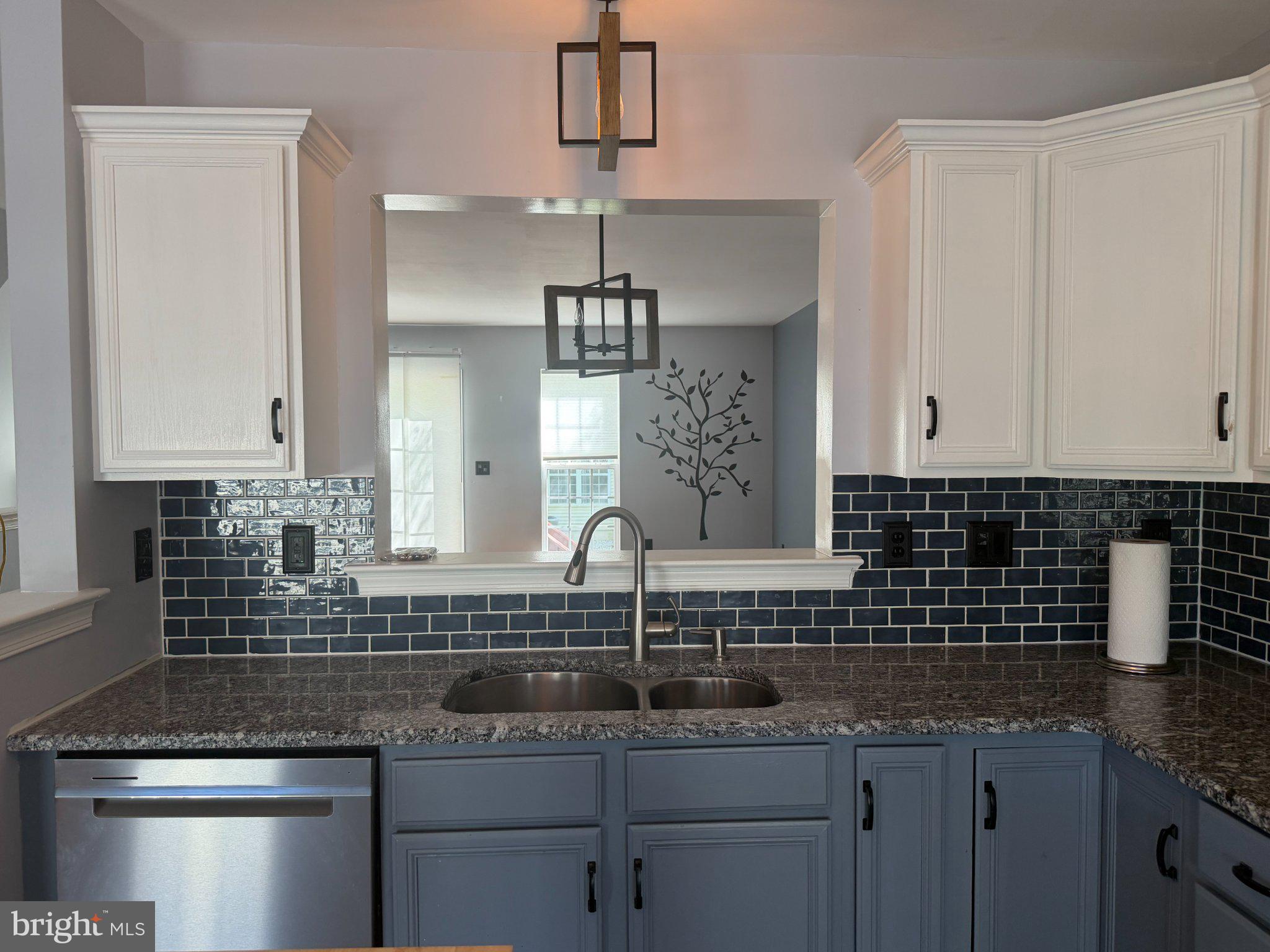 2710 EQUESTRIAN DRIVE