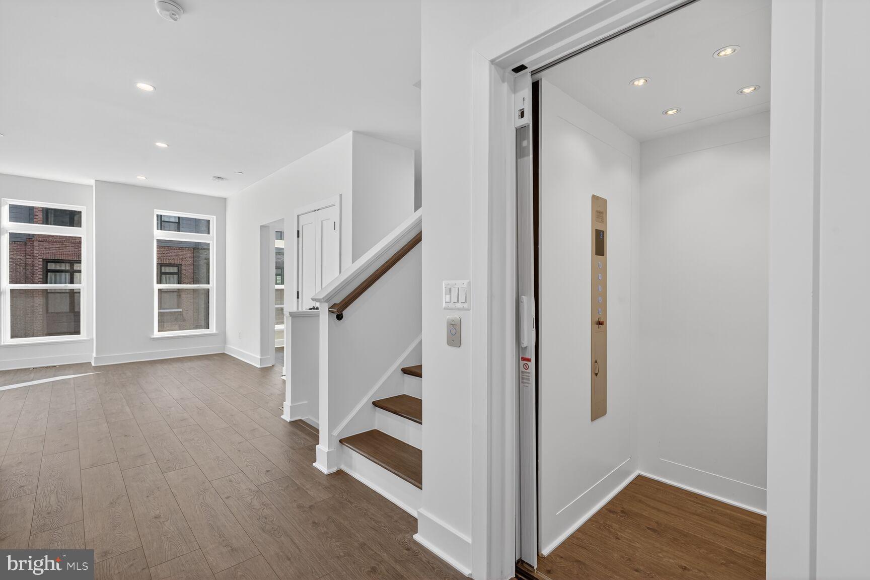 WESTBARD SQUARE - Residential