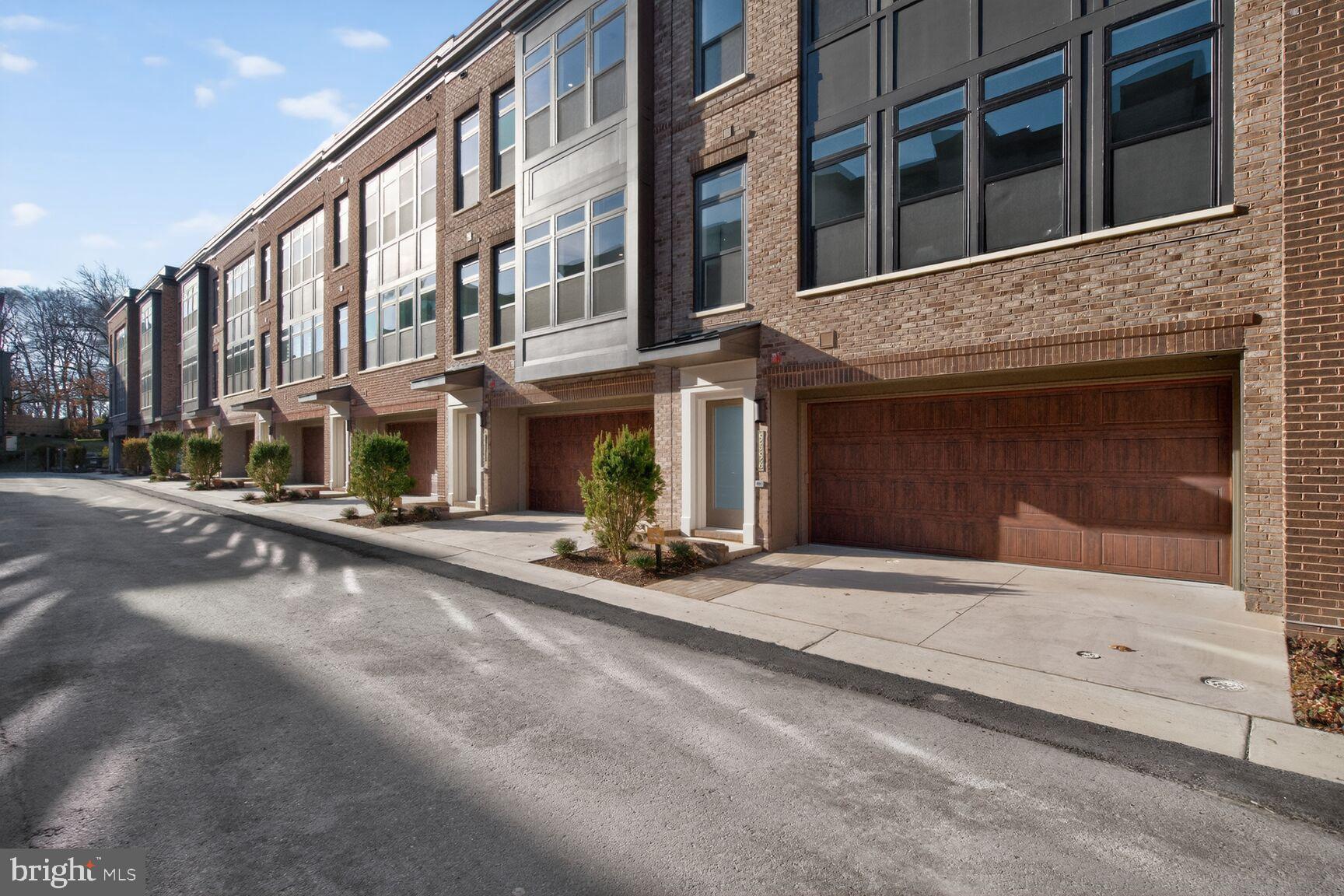 WESTBARD SQUARE - Residential