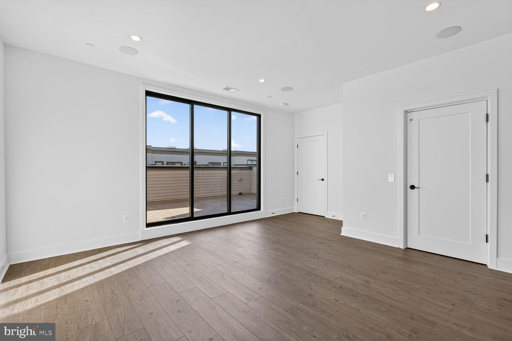 WESTBARD SQUARE - Residential