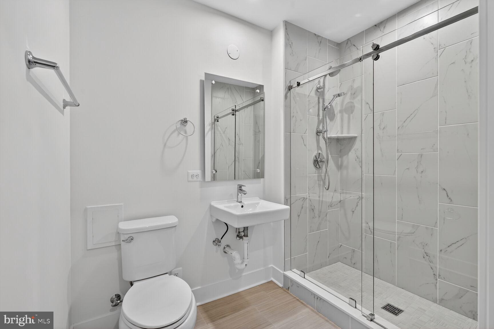 WESTBARD SQUARE - Residential