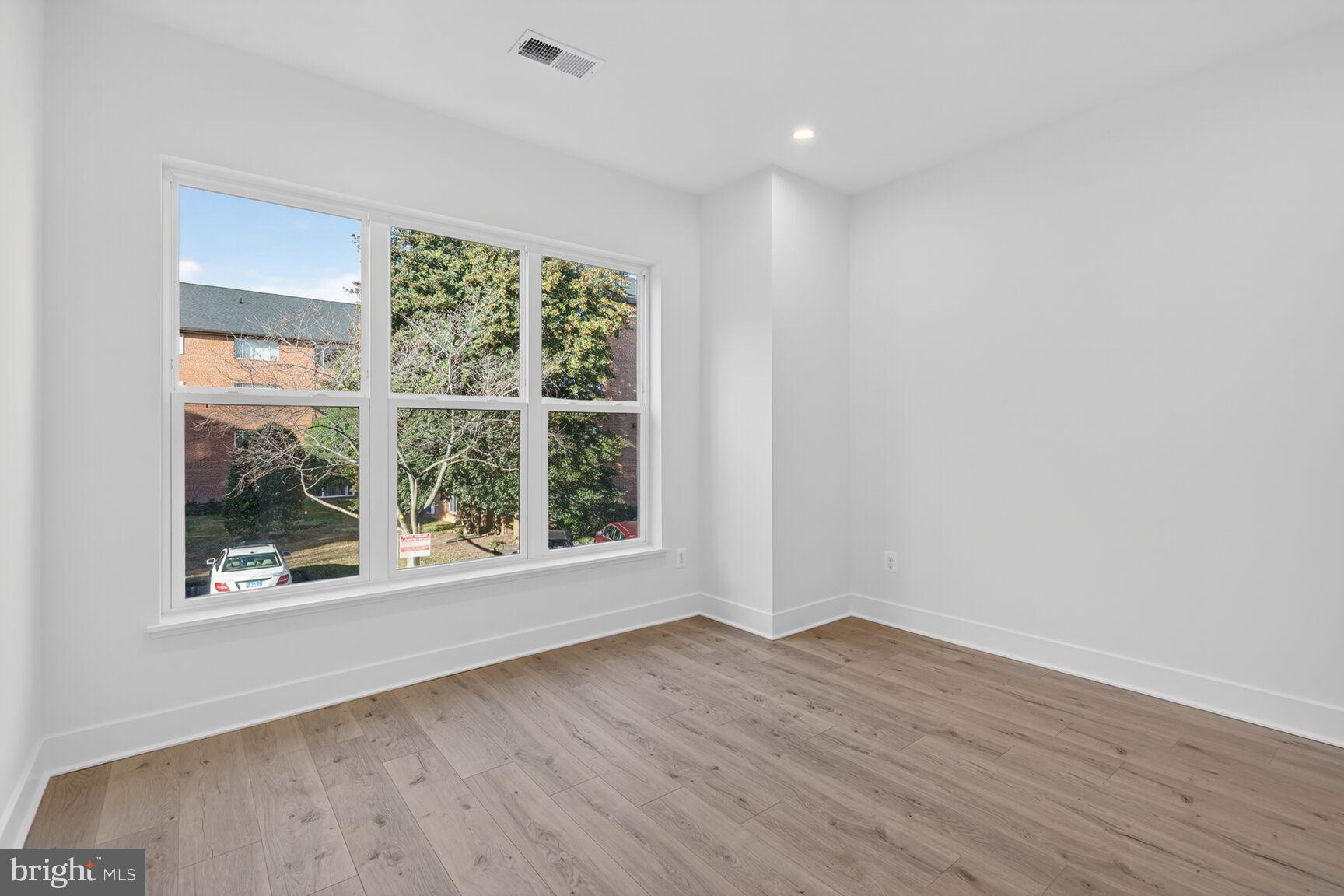 WESTBARD SQUARE - Residential