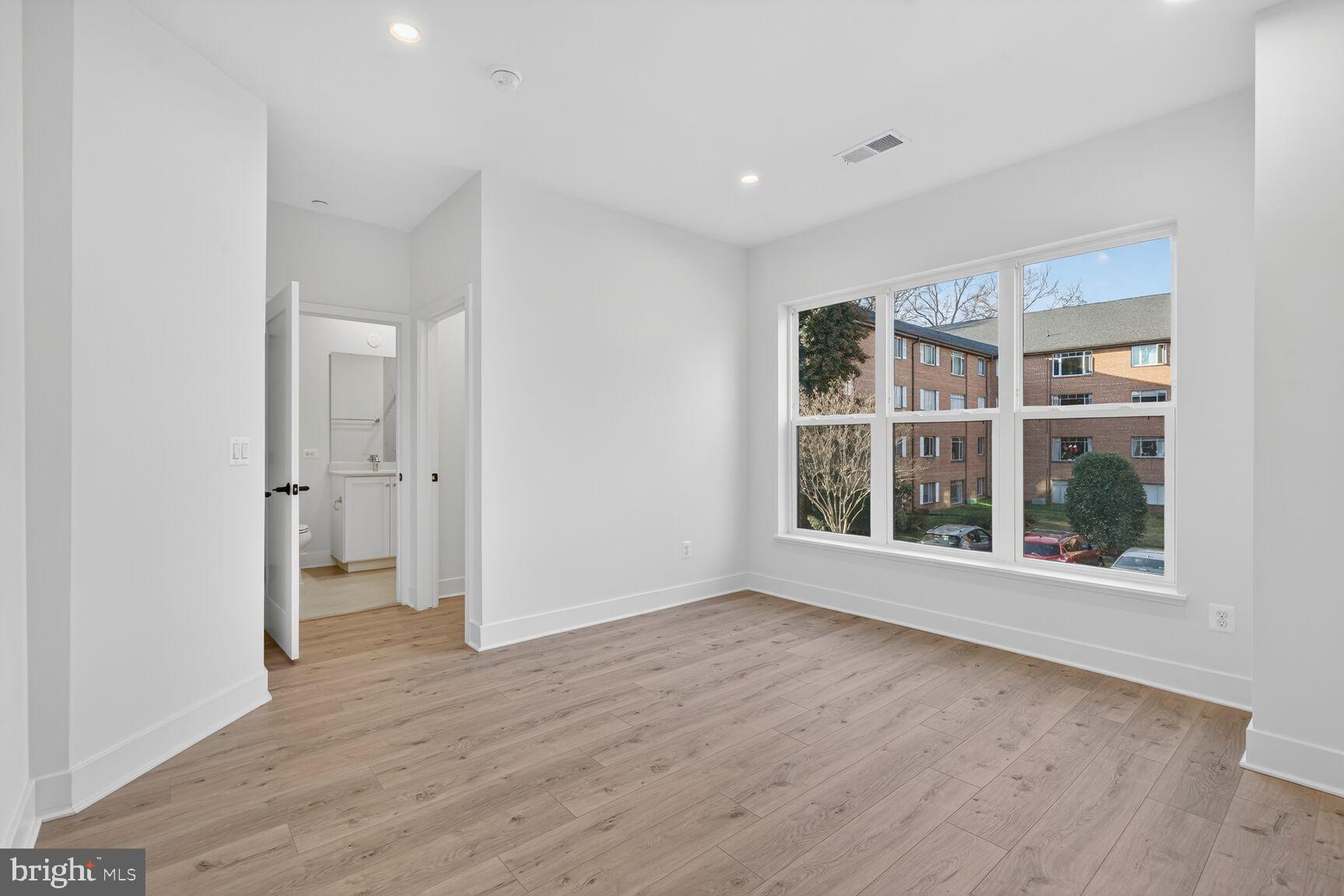 WESTBARD SQUARE - Residential