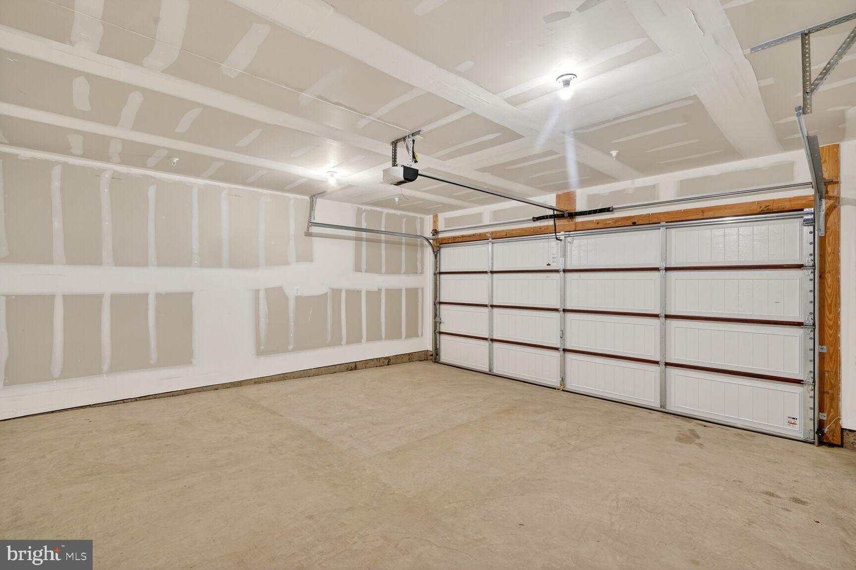 WESTBARD SQUARE - Residential