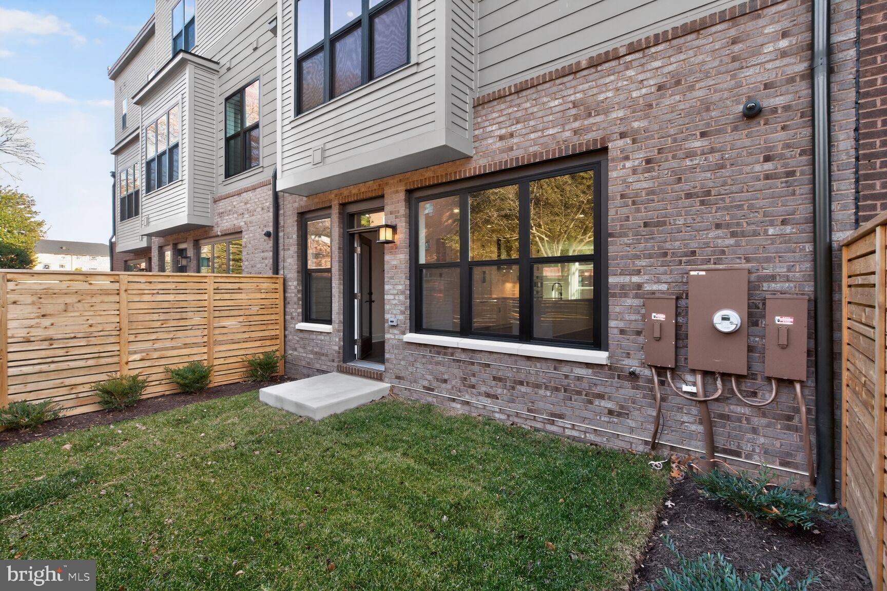 WESTBARD SQUARE - Residential