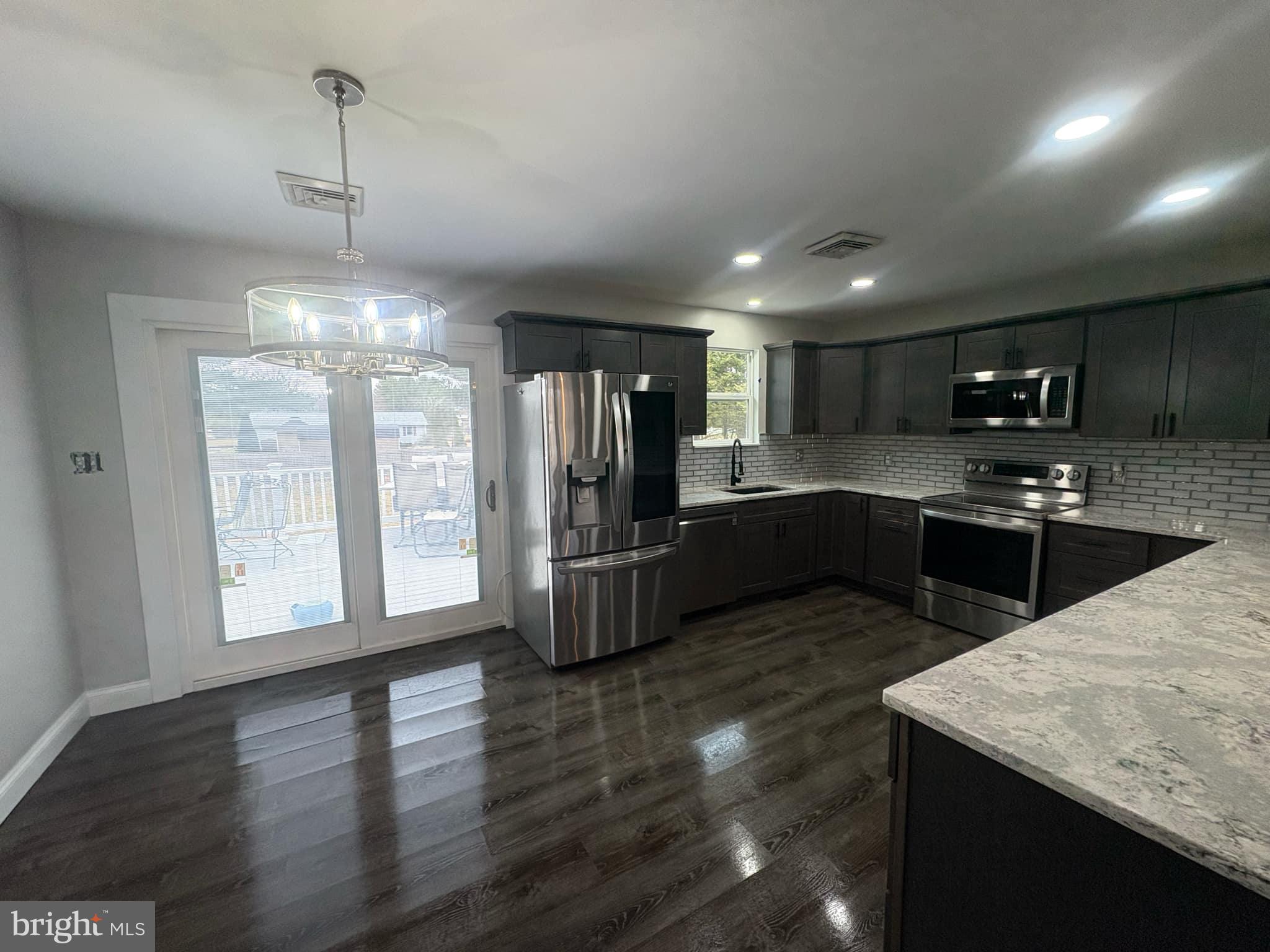 BRANTWOOD - Residential