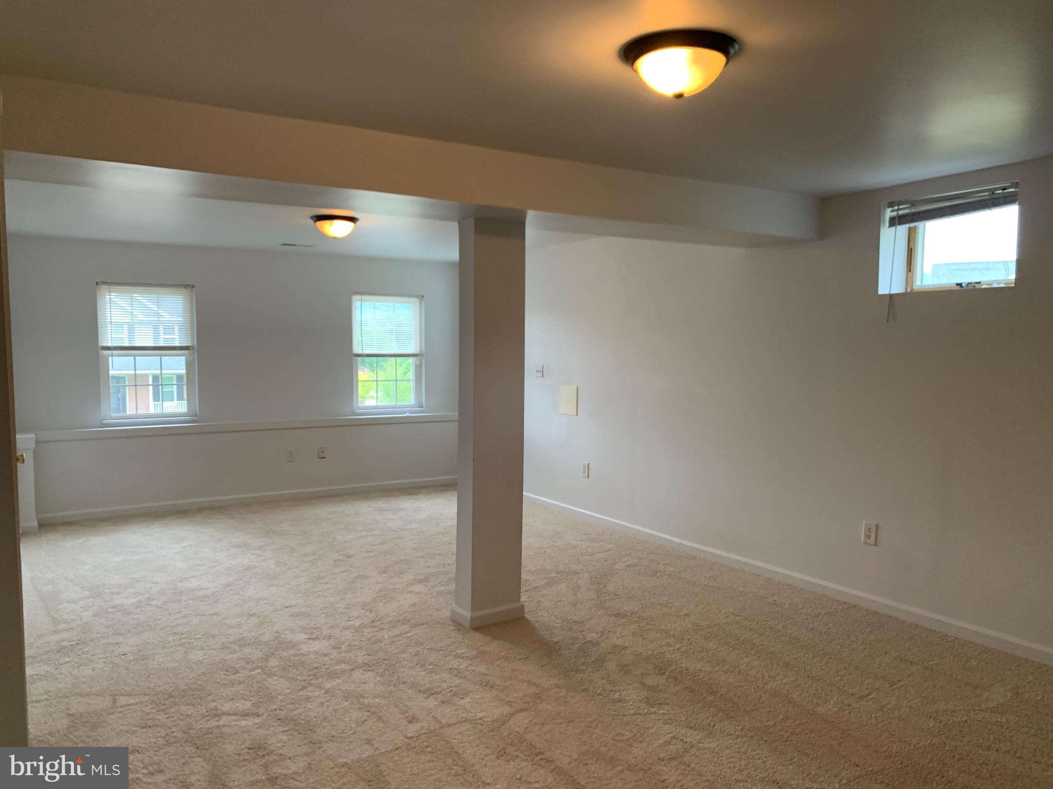 WHISPERING HILLS - Residential