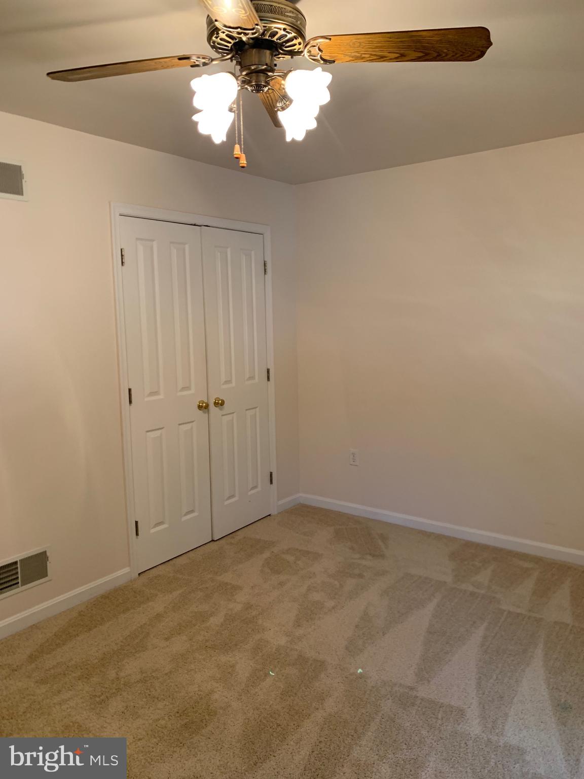 WHISPERING HILLS - Residential