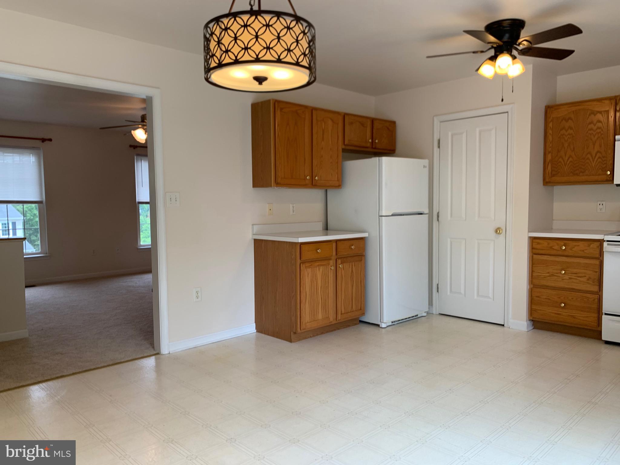 WHISPERING HILLS - Residential