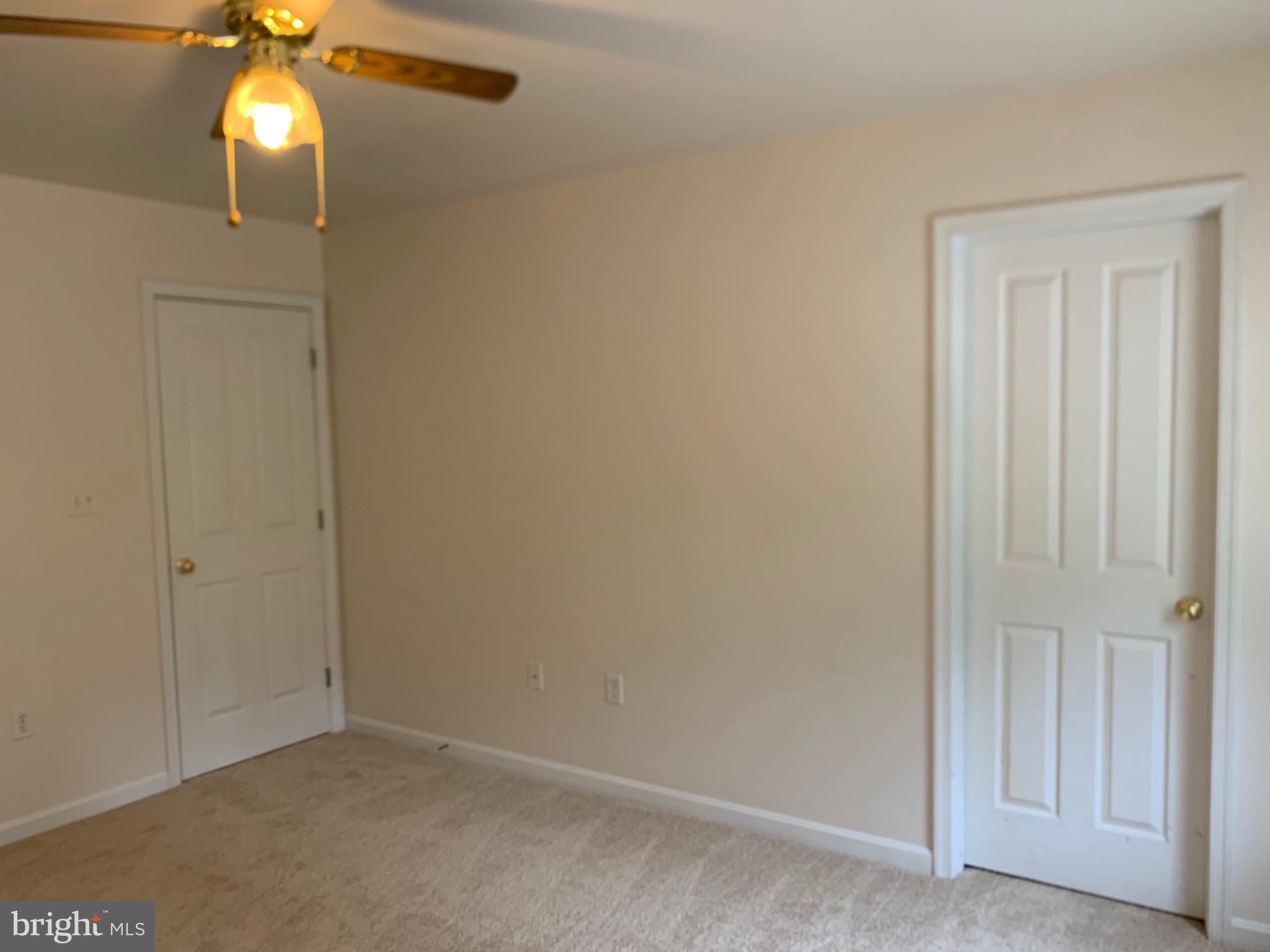 WHISPERING HILLS - Residential
