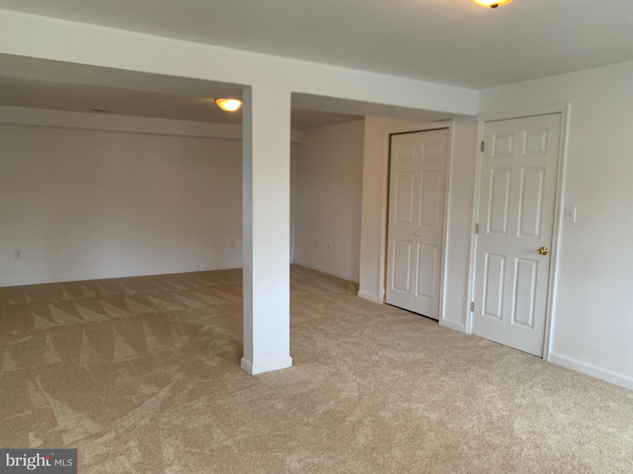 WHISPERING HILLS - Residential