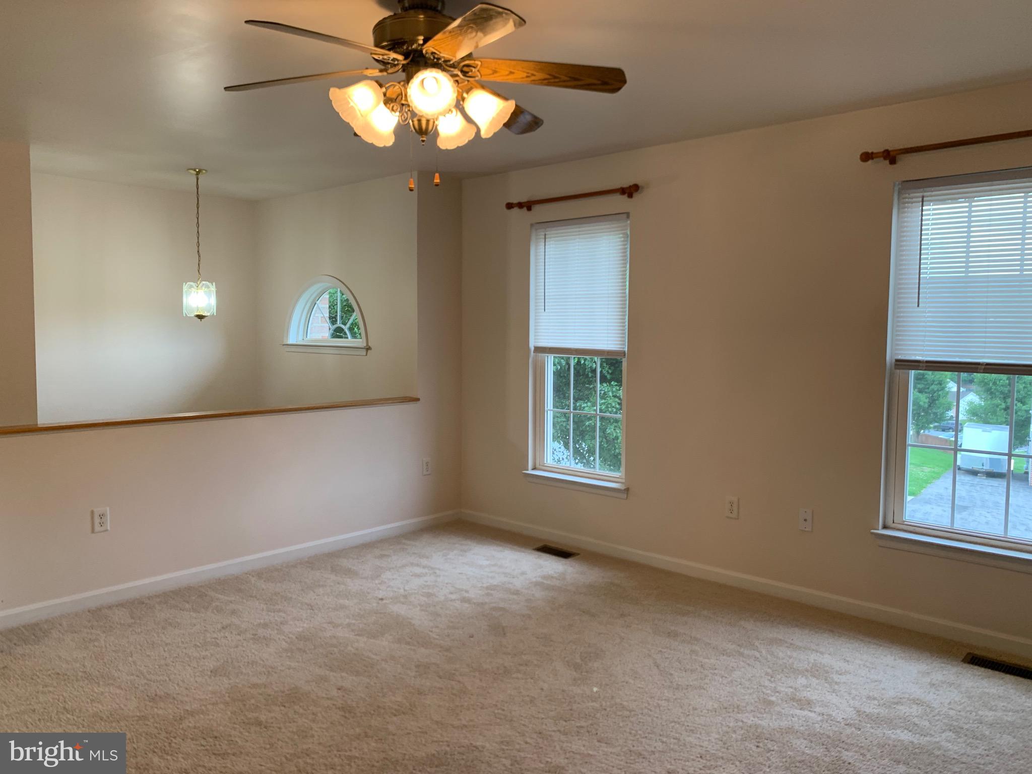 WHISPERING HILLS - Residential