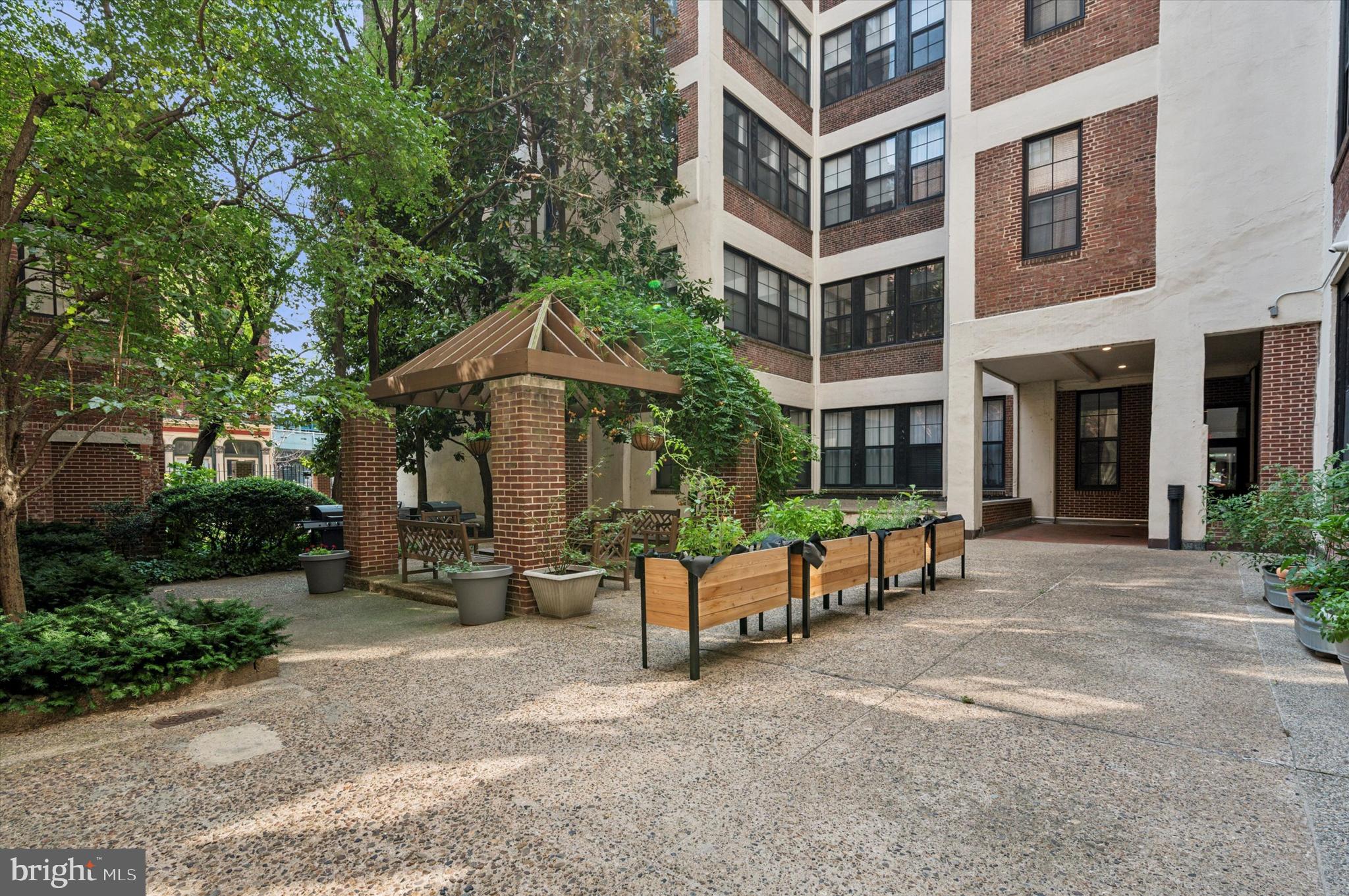 OLD CITY - Residential