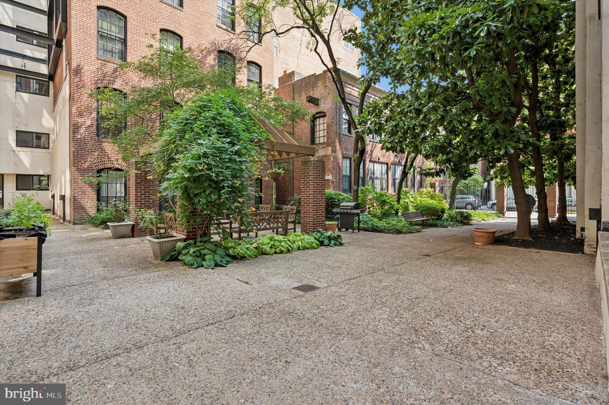 OLD CITY - Residential