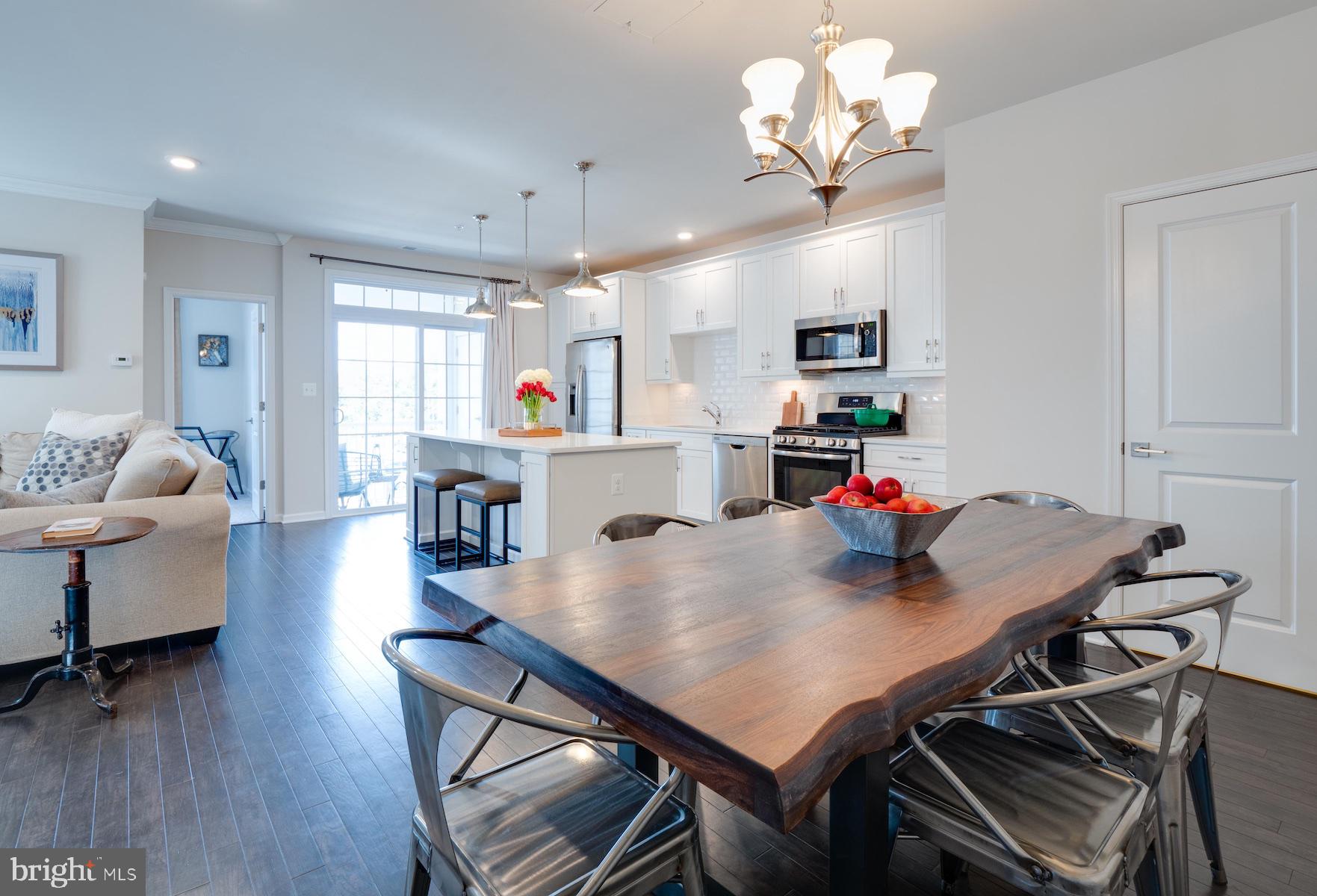 RIDGES AT LOUDOUN VALLEY - Residential