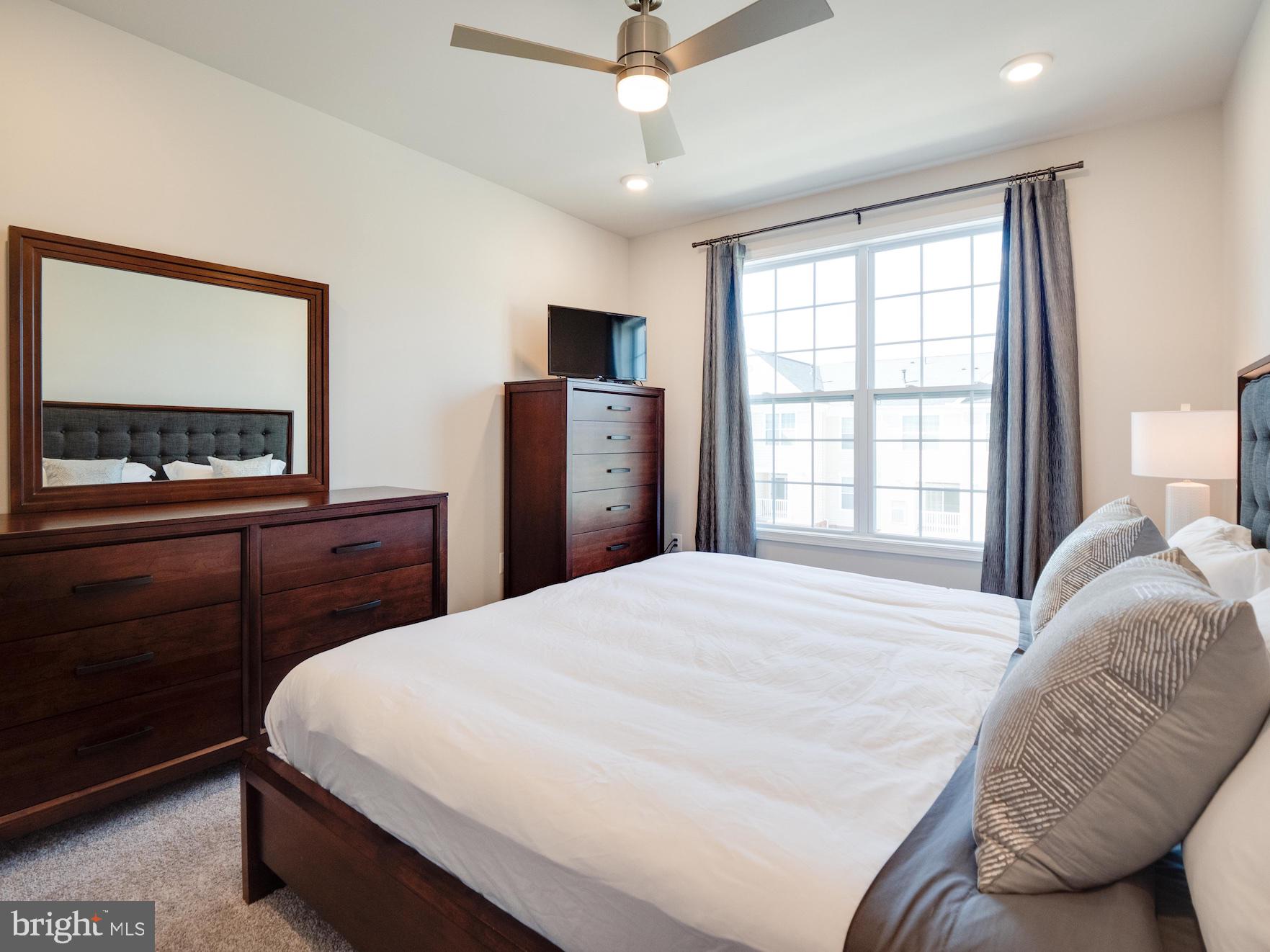 RIDGES AT LOUDOUN VALLEY - Residential