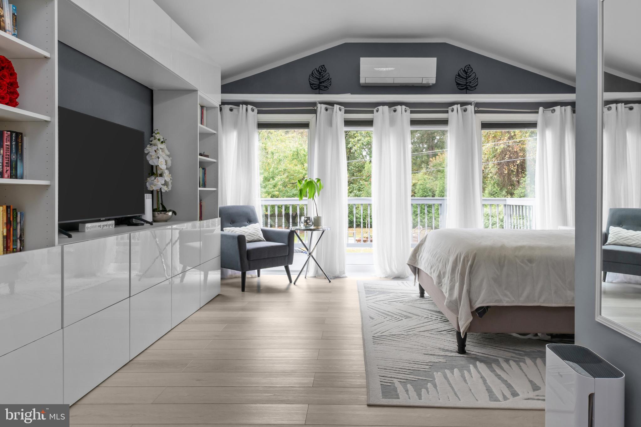 MUNSON HEIGHTS - Residential