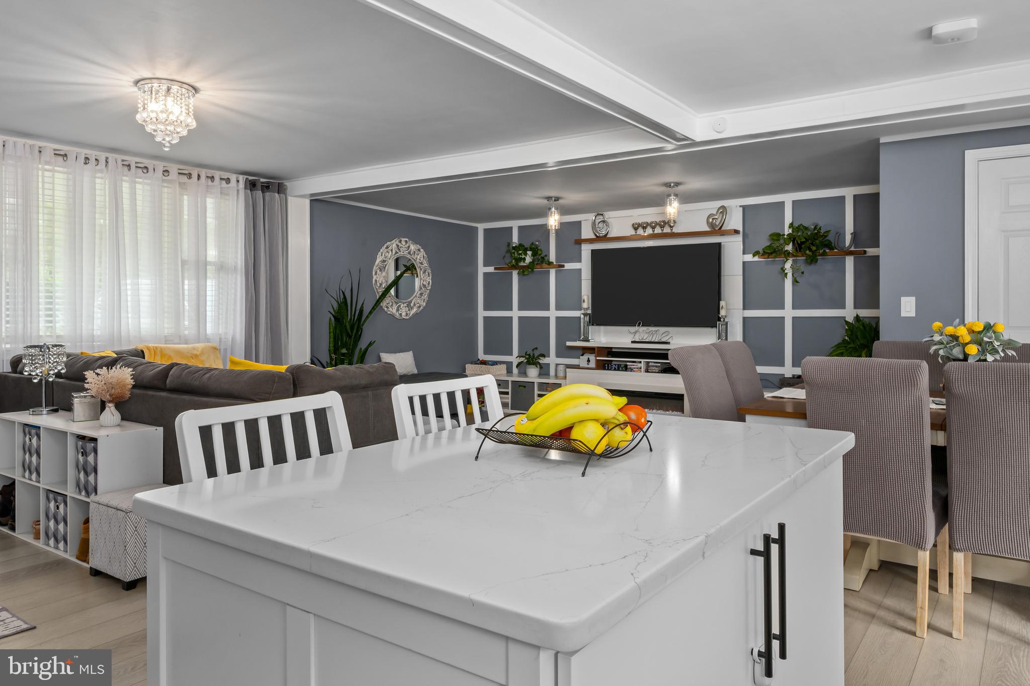 MUNSON HEIGHTS - Residential