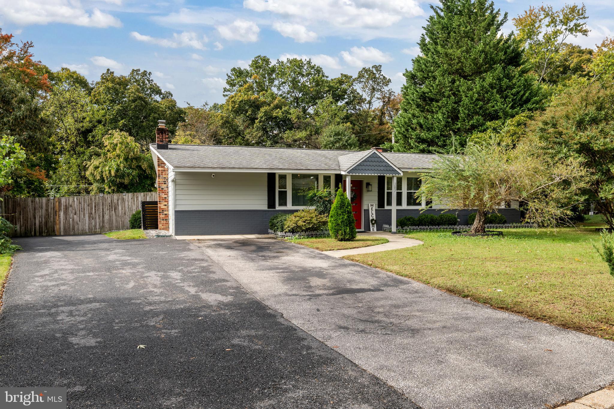 MUNSON HEIGHTS - Residential