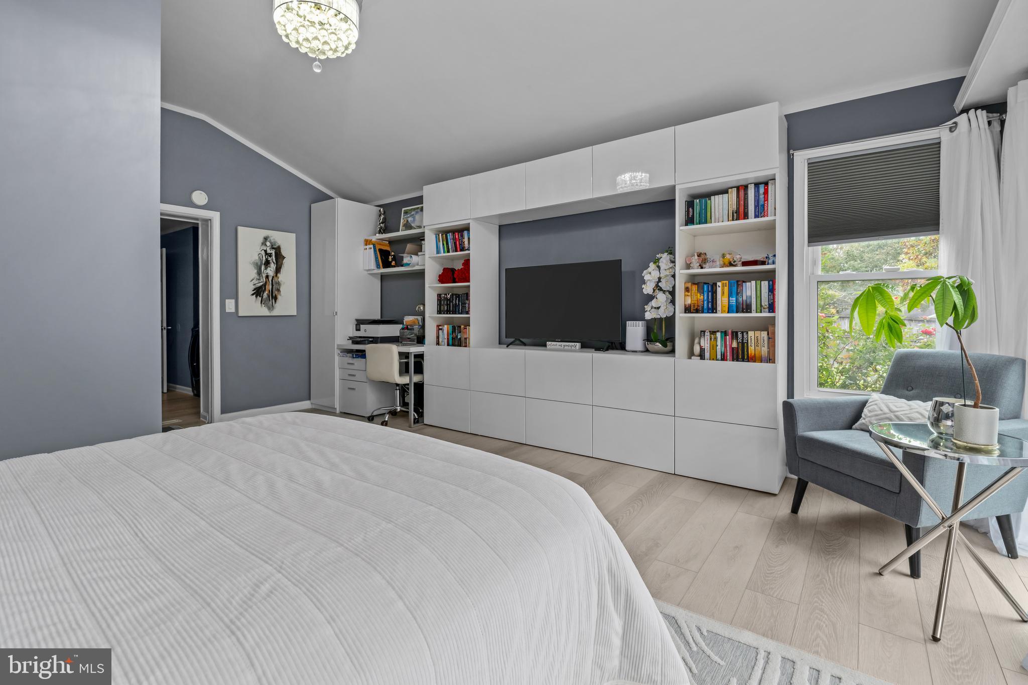 MUNSON HEIGHTS - Residential