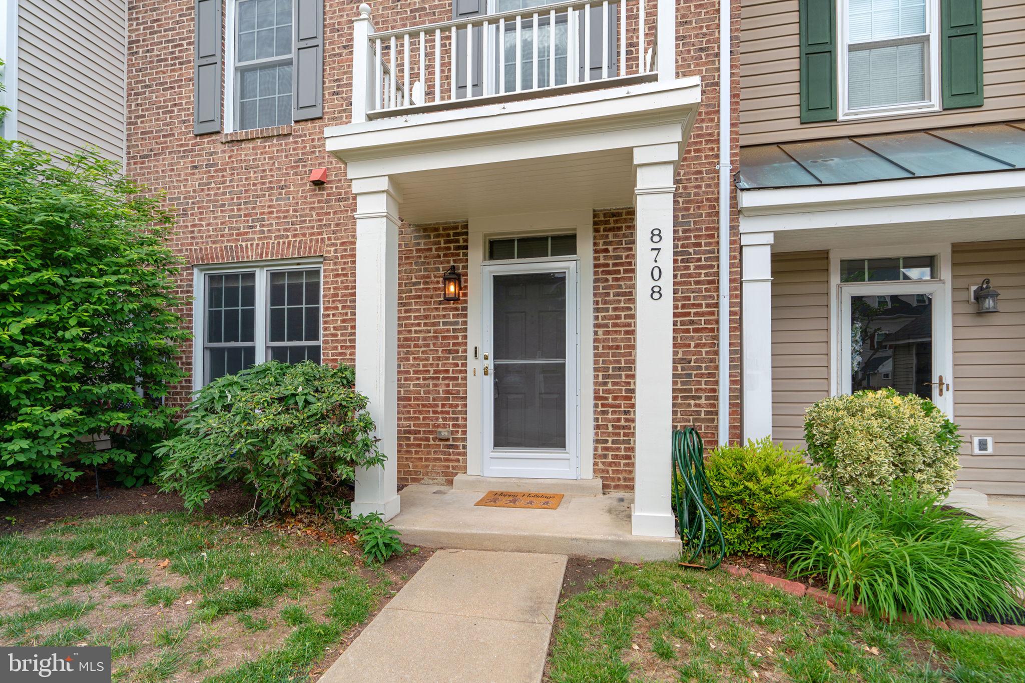 8708 GREEN CLOVER COURT
