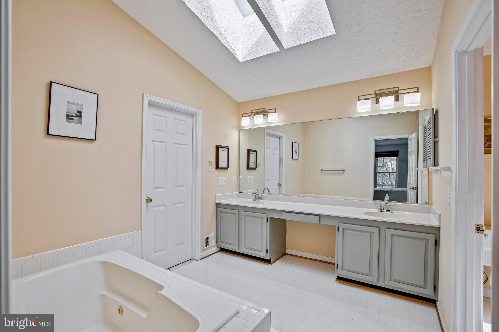 DRANESVILLE ESTATES - Residential