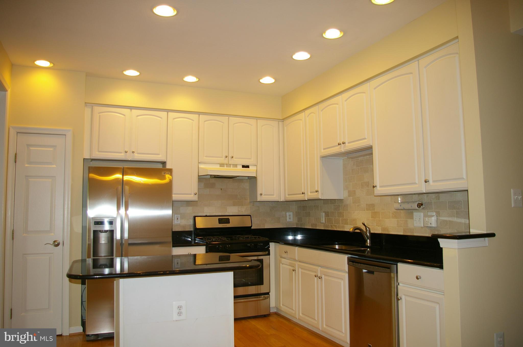 ISLAND CREEK - Residential Lease