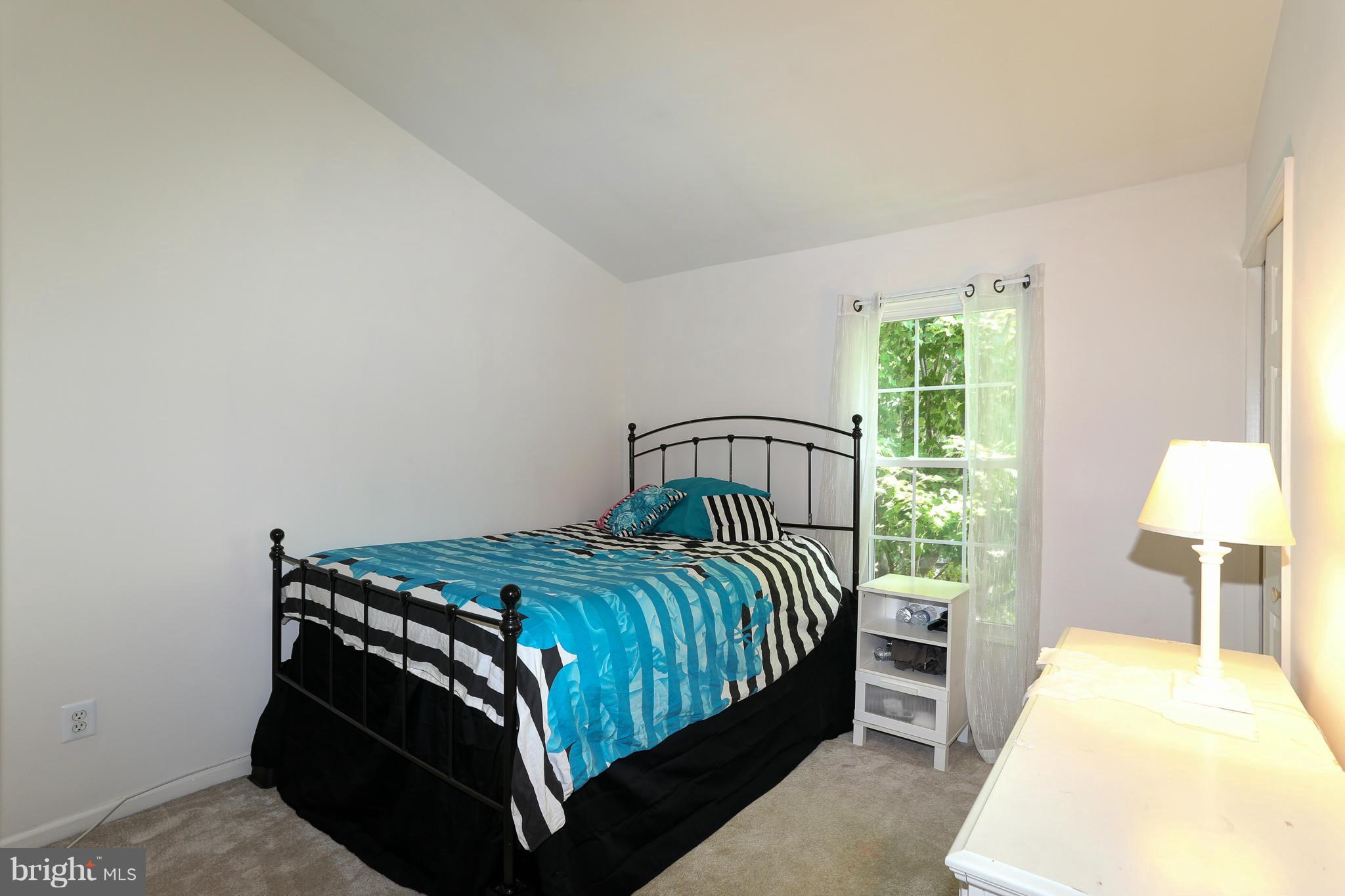 ISLAND CREEK - Residential Lease