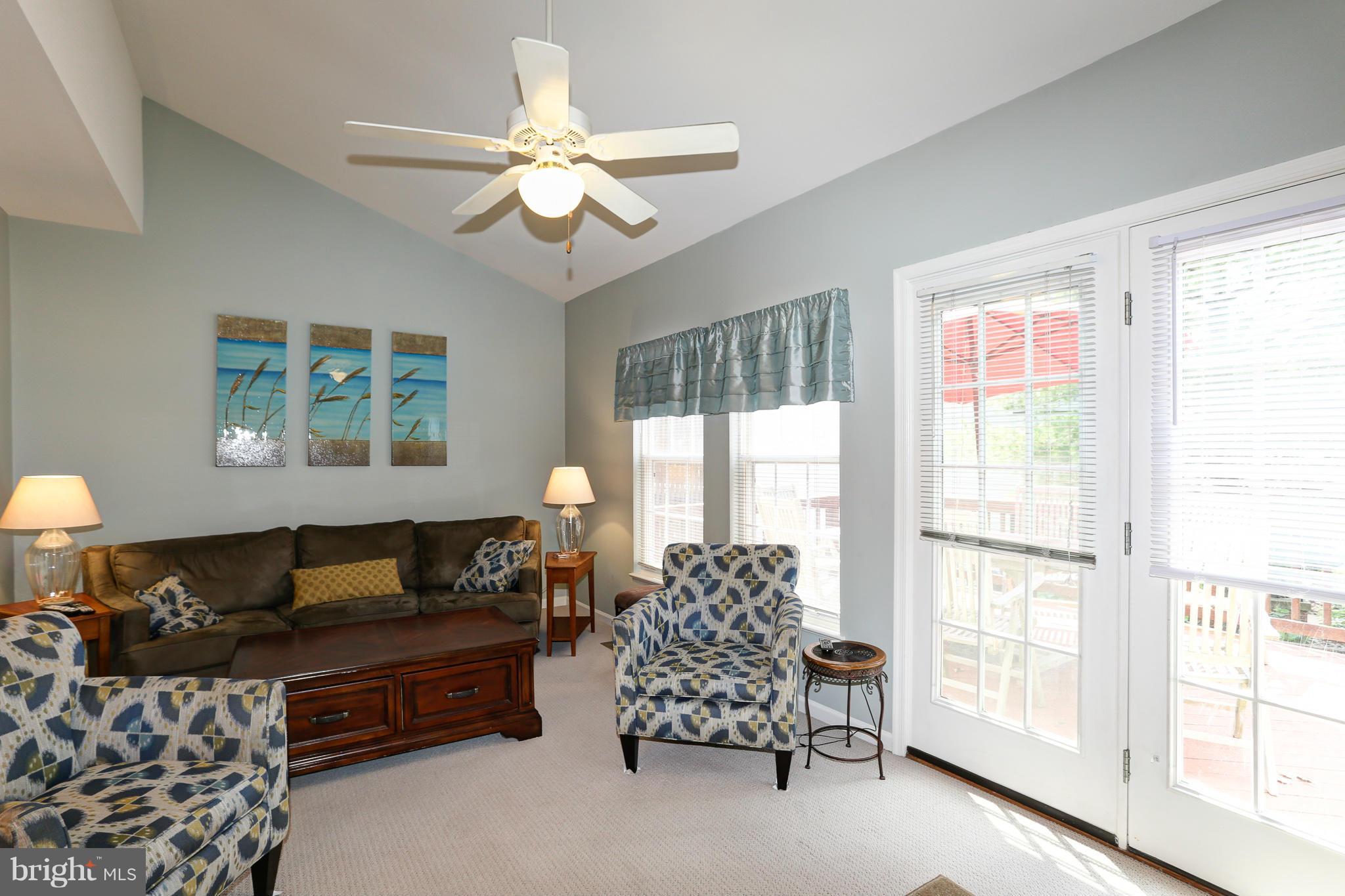 ISLAND CREEK - Residential Lease