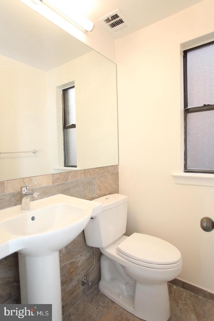 1022 PAPER MILL COURT NW 1022
