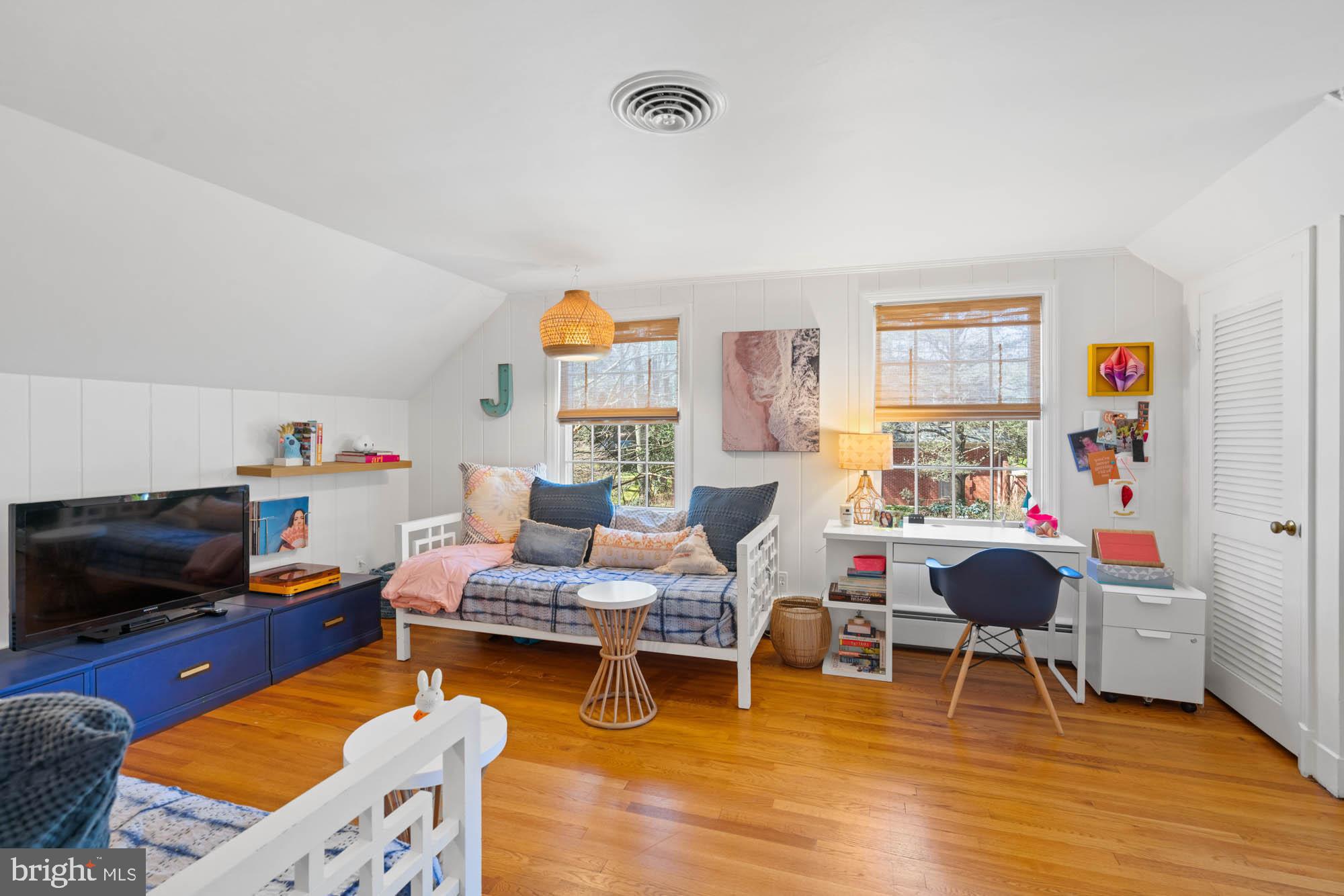 GREENSPRING VALLEY - Residential