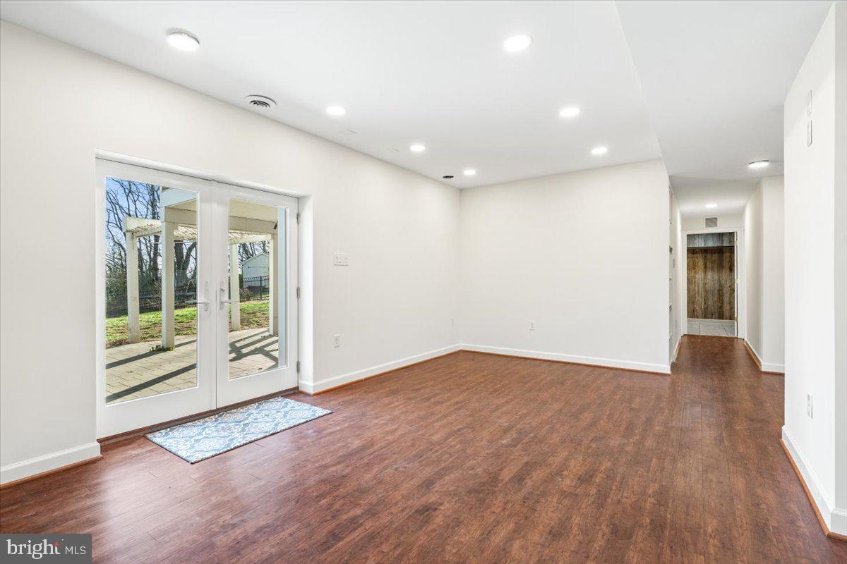 FOXFIELD AT MIDDLETOWN - Residential