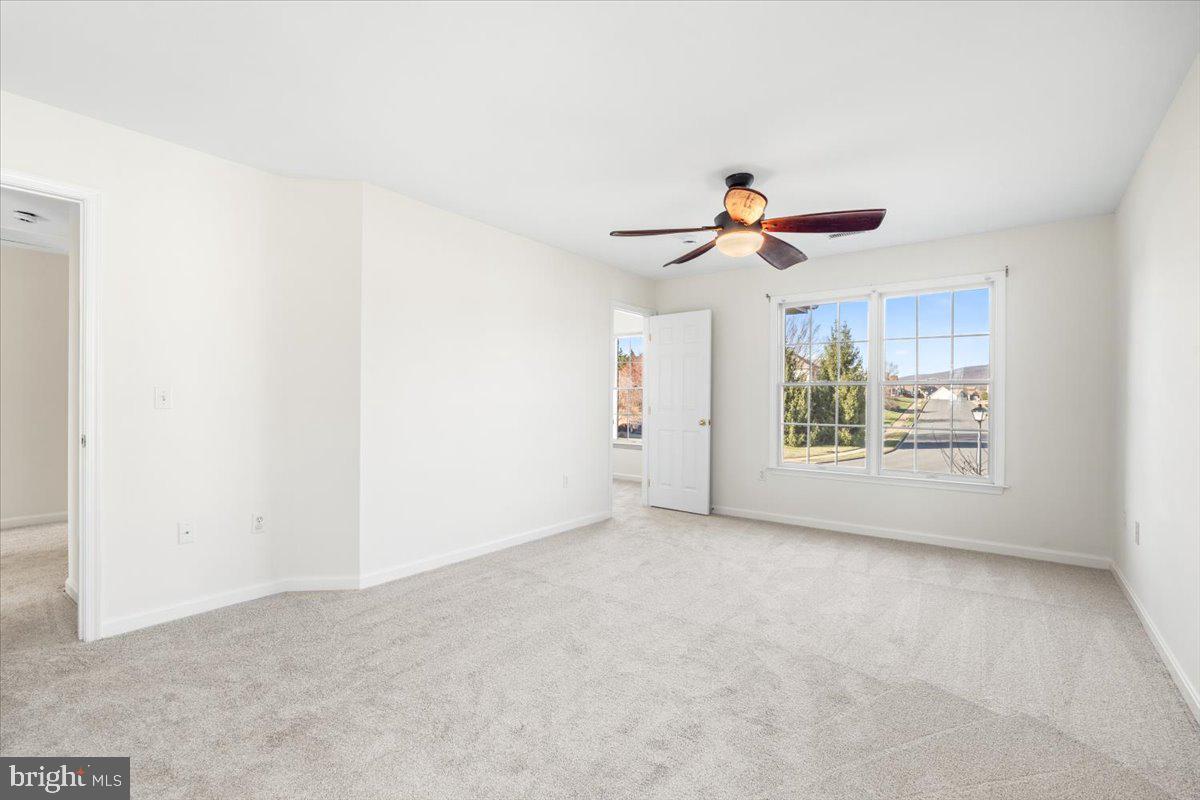 FOXFIELD AT MIDDLETOWN - Residential