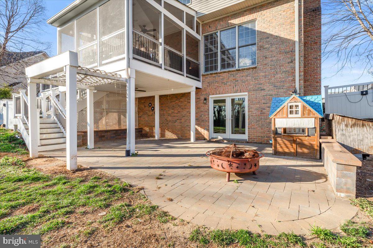 FOXFIELD AT MIDDLETOWN - Residential