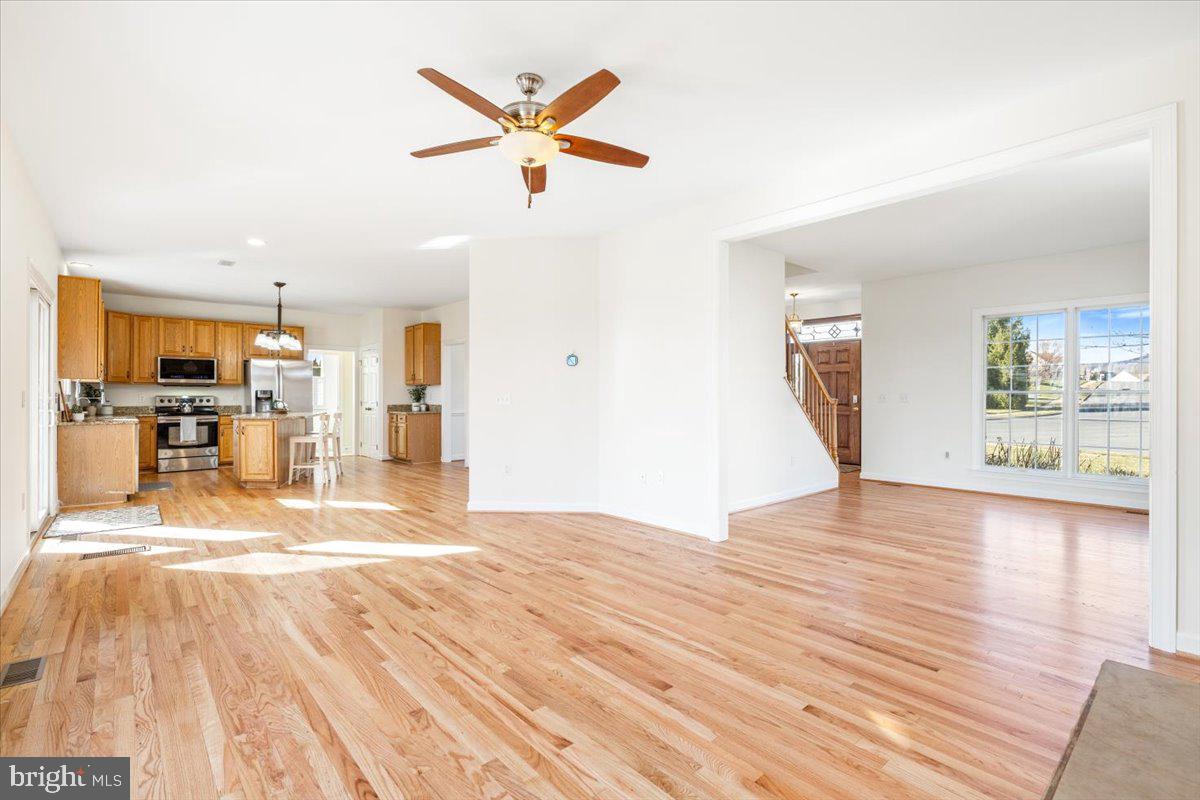 FOXFIELD AT MIDDLETOWN - Residential