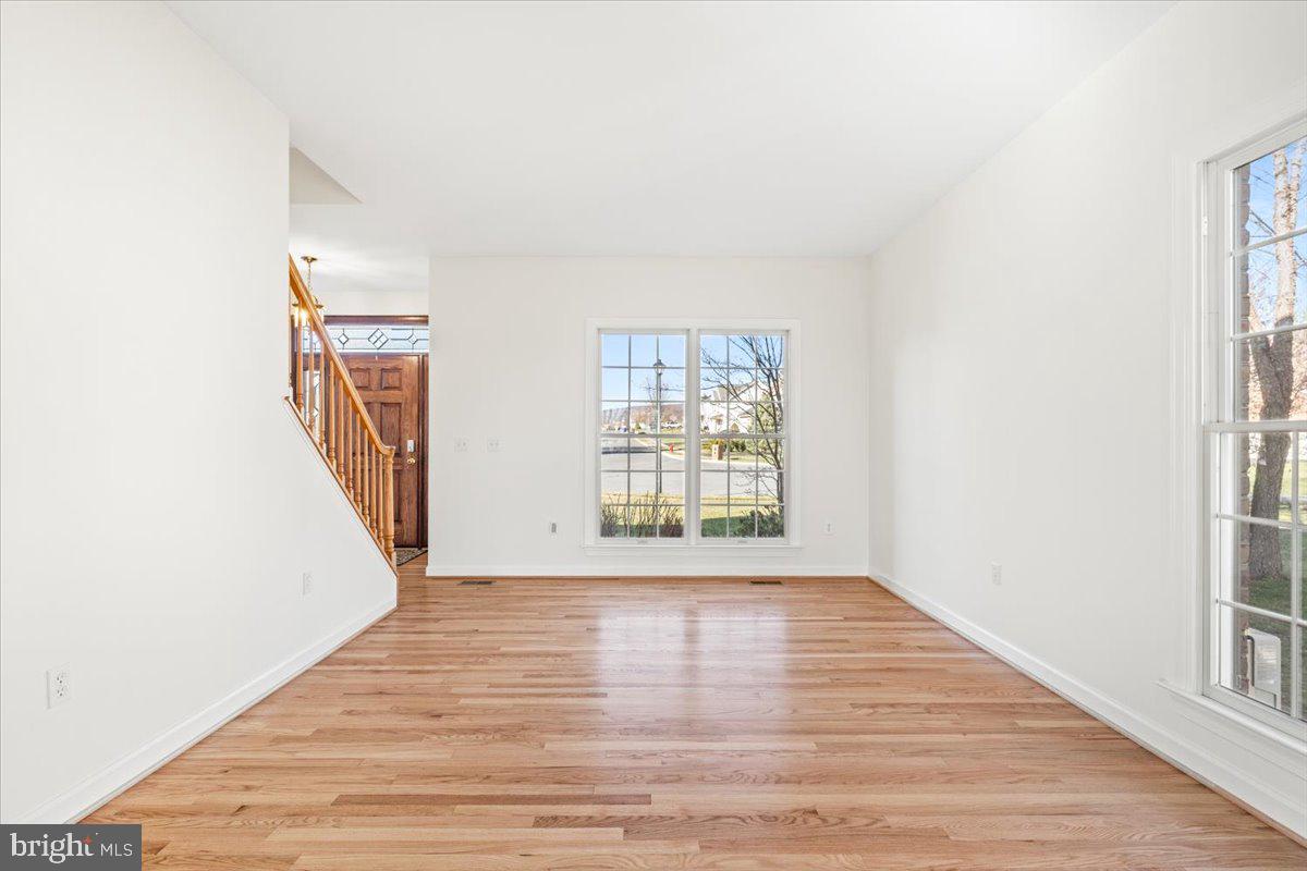 FOXFIELD AT MIDDLETOWN - Residential