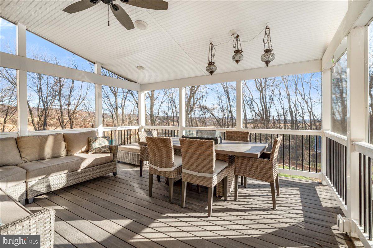 FOXFIELD AT MIDDLETOWN - Residential