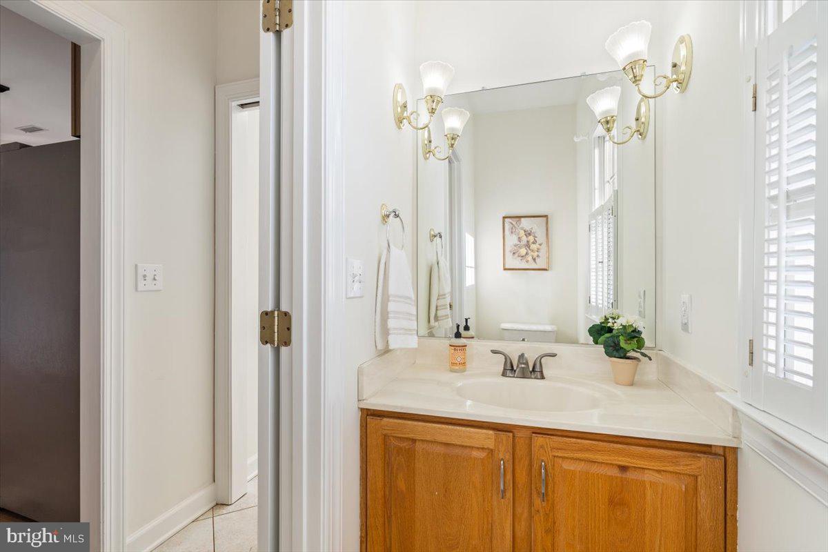 FOXFIELD AT MIDDLETOWN - Residential