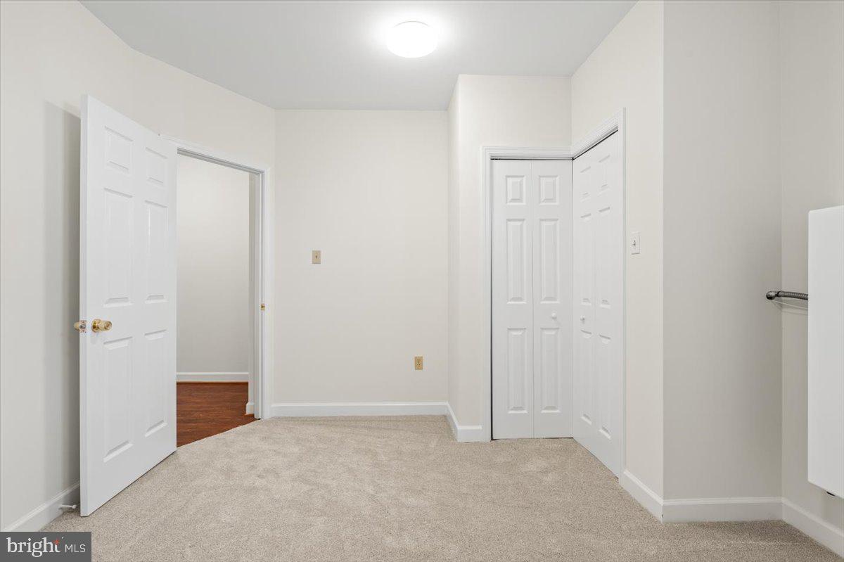 FOXFIELD AT MIDDLETOWN - Residential