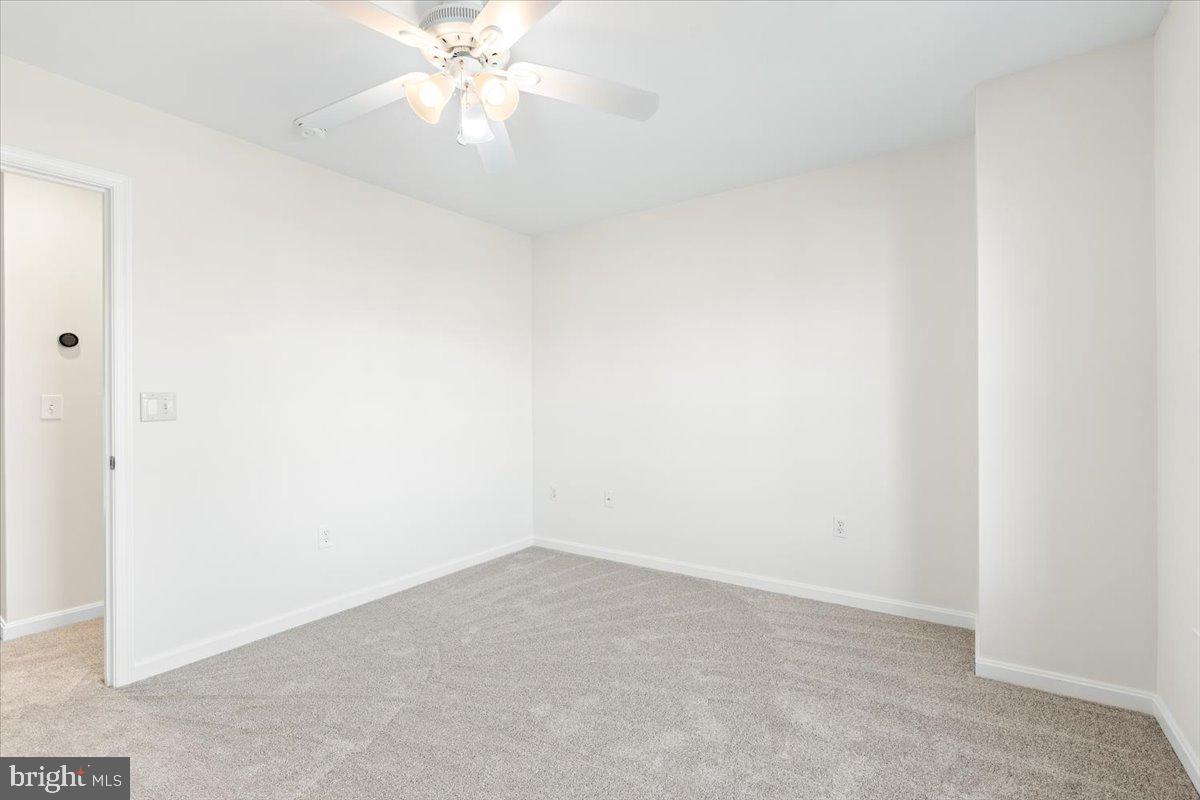 FOXFIELD AT MIDDLETOWN - Residential