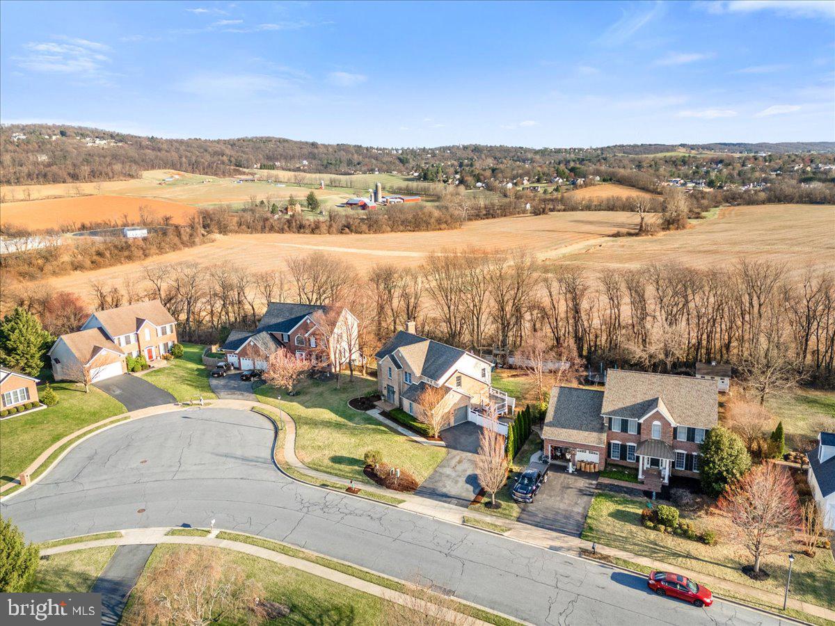 FOXFIELD AT MIDDLETOWN - Residential