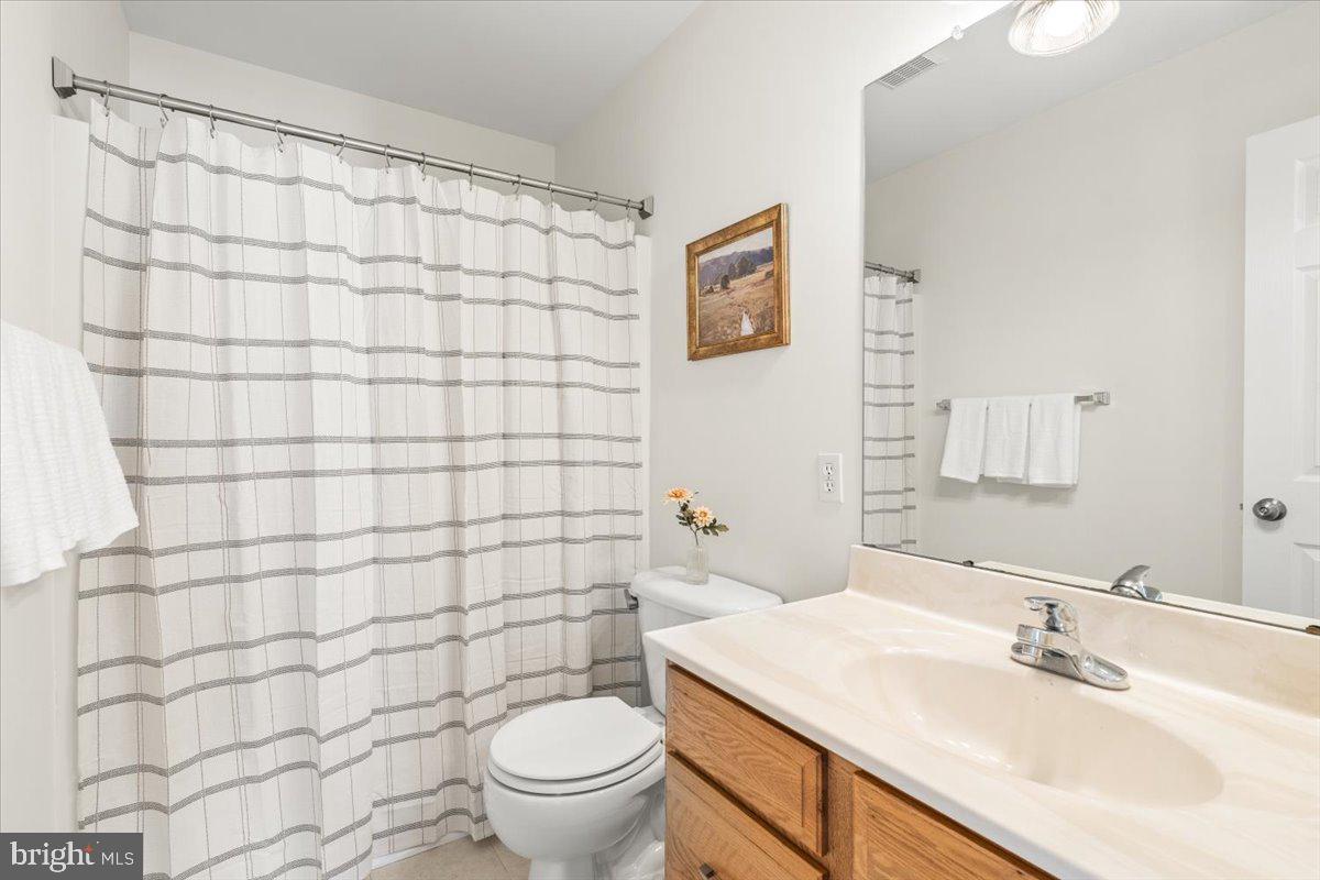 FOXFIELD AT MIDDLETOWN - Residential