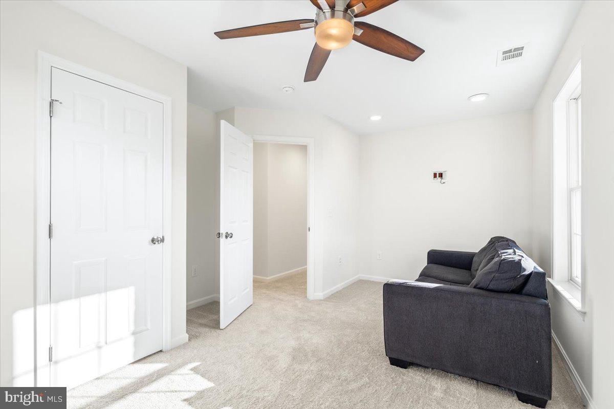 FOXFIELD AT MIDDLETOWN - Residential