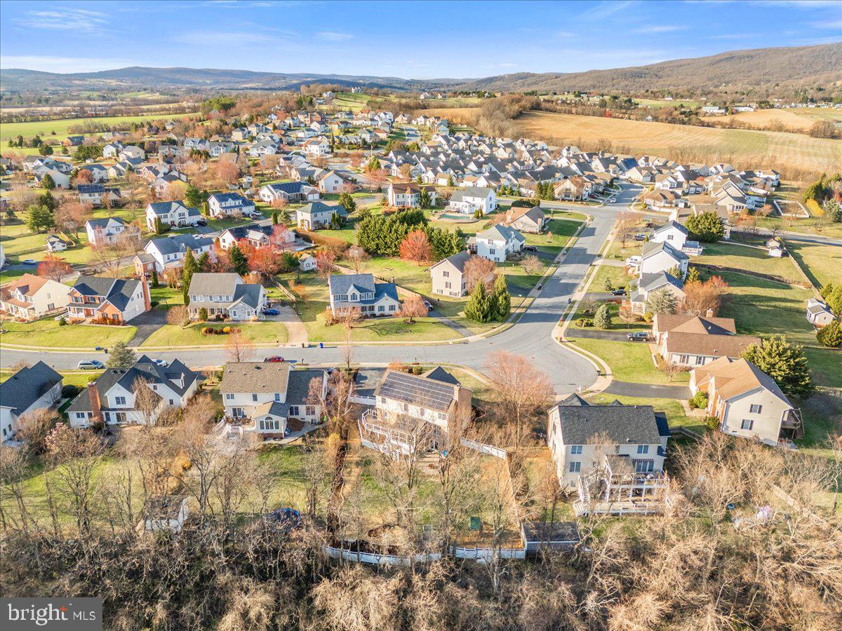 FOXFIELD AT MIDDLETOWN - Residential